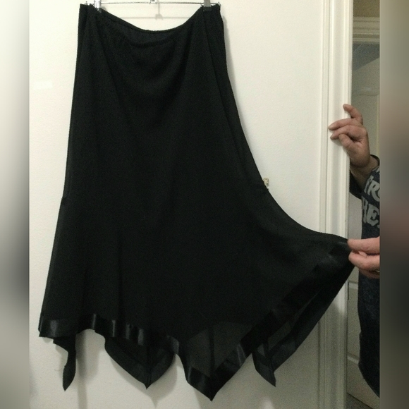 Gothic Elegance Black Asymmetrical 3X Skirt by Metaphor. - Picture 2 of 4